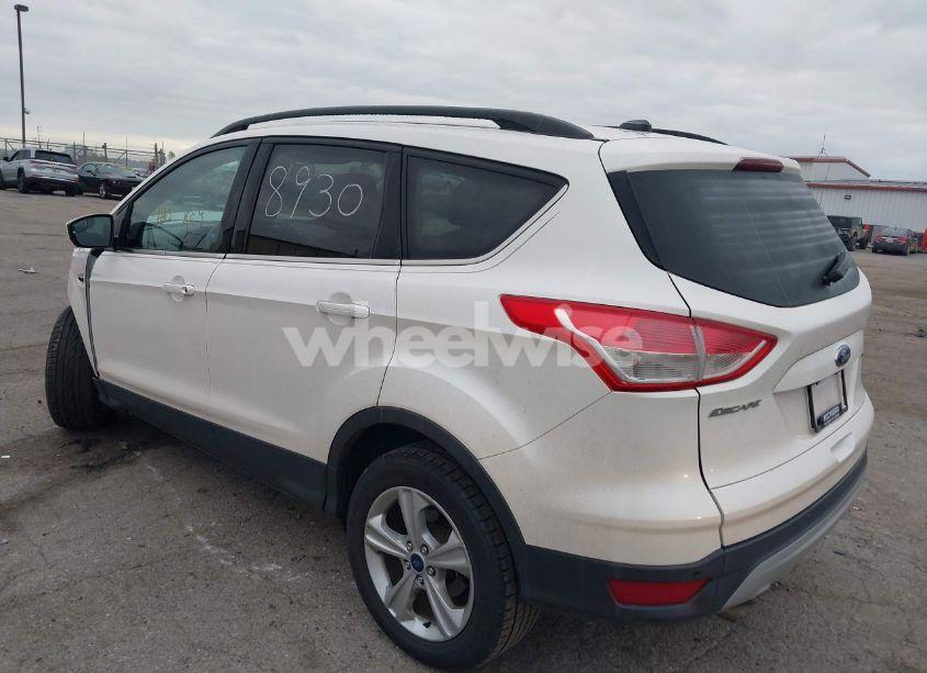 Photo 3 of 2016 Ford Escape SE (VIN 1FMCU0GX5GUC08930)