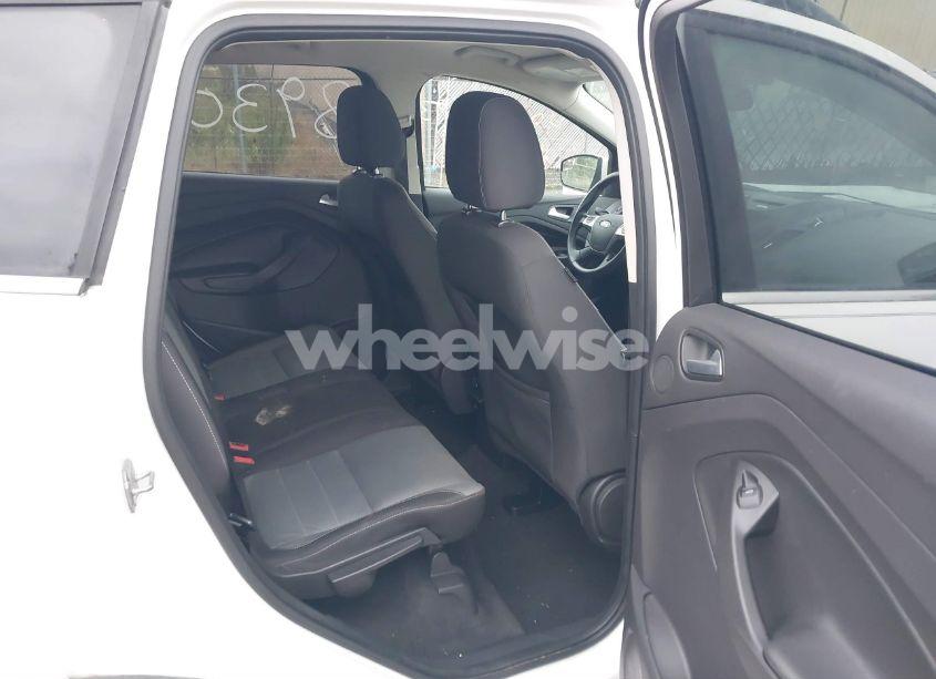 Photo 8 of 2016 Ford Escape SE (VIN 1FMCU0GX5GUC08930)