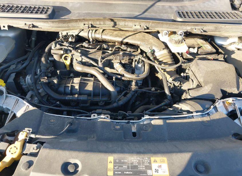 Photo 10 of 2016 Ford Escape SE (VIN 1FMCU0GX5GUC22889)