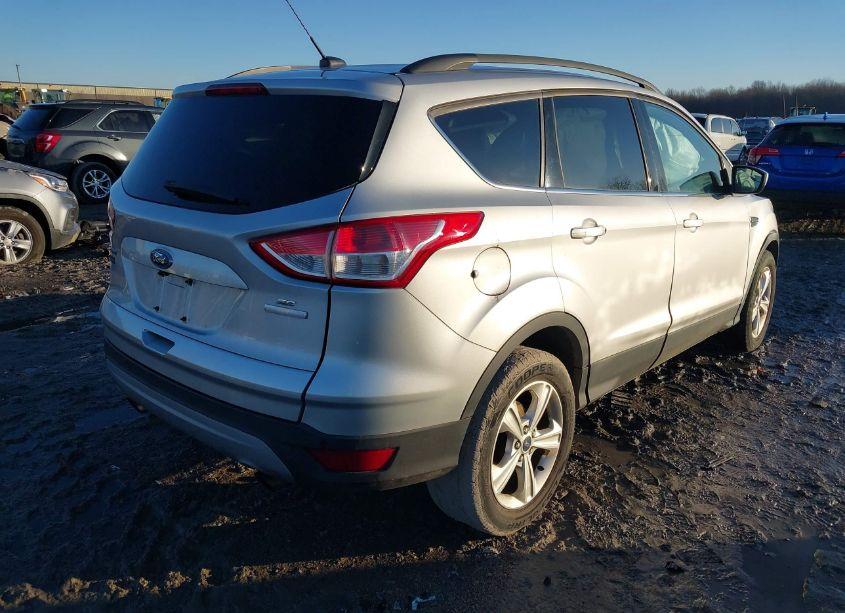 Photo 4 of 2016 Ford Escape SE (VIN 1FMCU0GX5GUC22889)