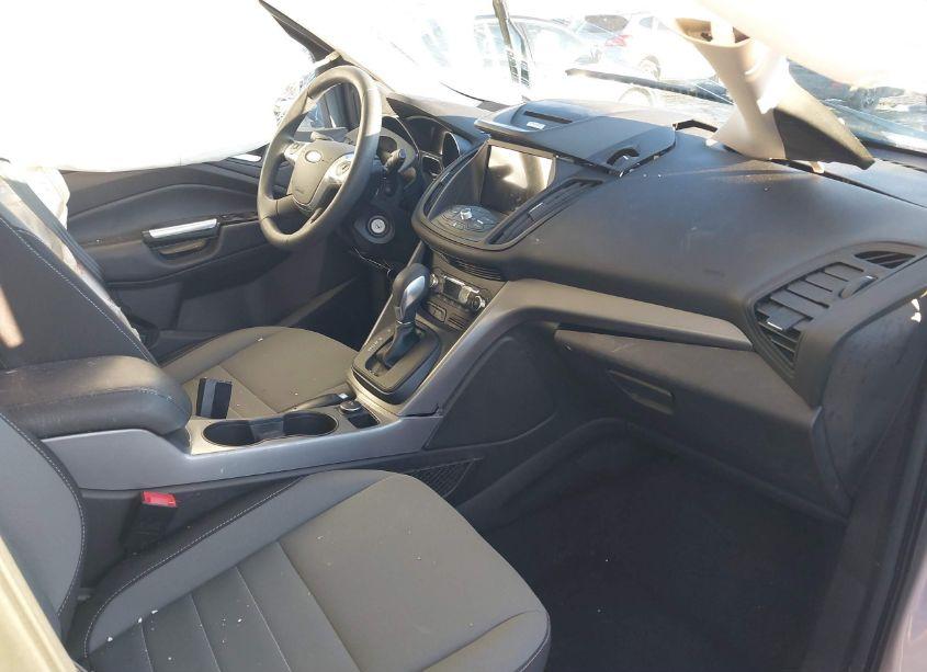 Photo 5 of 2016 Ford Escape SE (VIN 1FMCU0GX5GUC22889)