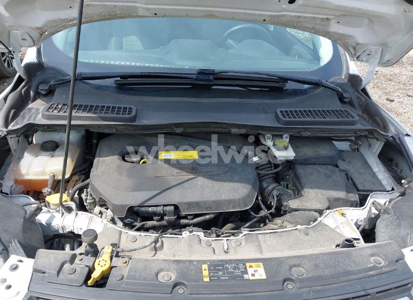 Photo 10 of 2016 Ford Escape SE (VIN 1FMCU0GX5GUC39756)