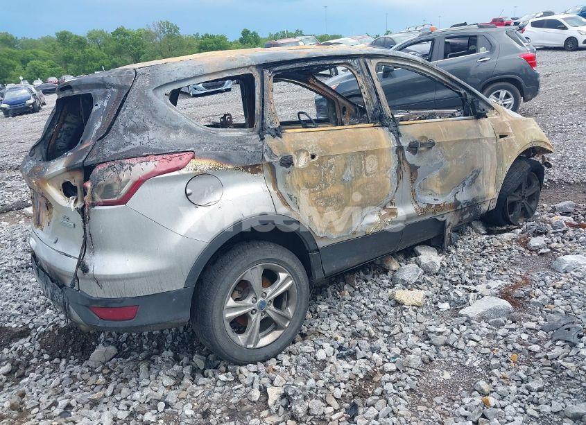 Photo 4 of 2013 Ford Escape SE (VIN 1FMCU0GX6DUD90875)