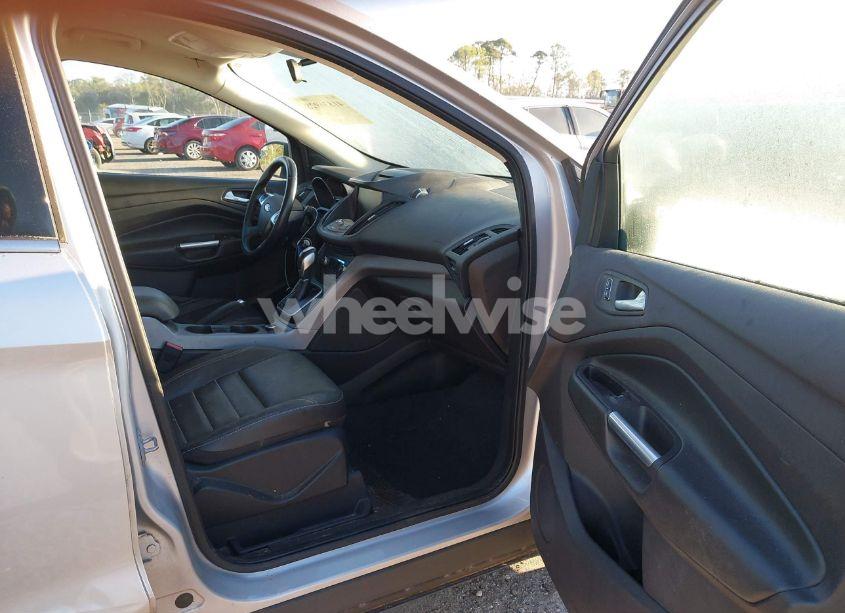 Photo 5 of 2014 Ford Escape SE (VIN 1FMCU0GX6EUA97088)