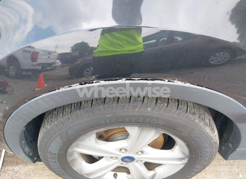 Photo 14 of 2014 Ford Escape SE (VIN 1FMCU0GX6EUC61410)