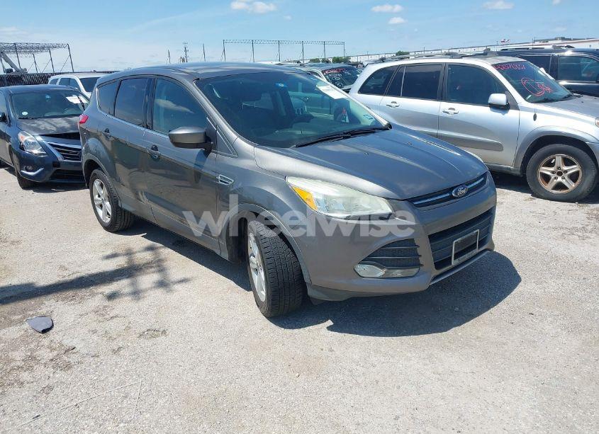 2014 Ford Escape SE (VIN 1FMCU0GX6EUC77090) main photo