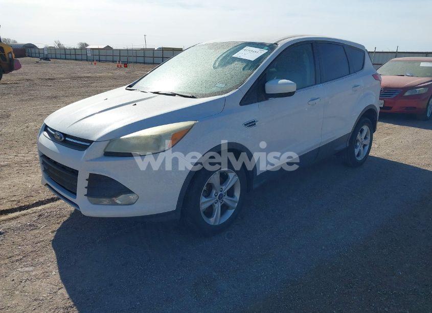 Photo 2 of 2014 Ford Escape SE (VIN 1FMCU0GX6EUD38695)