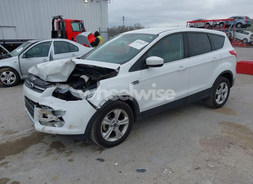 Photo 2 of 2015 Ford Escape SE (VIN 1FMCU0GX6FUA08041)