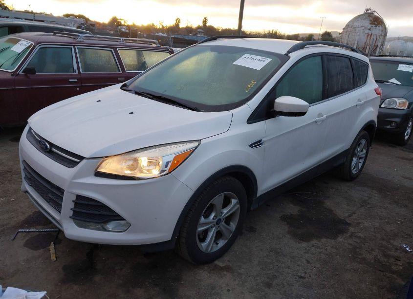 Photo 2 of 2015 Ford Escape SE (VIN 1FMCU0GX6FUA44506)