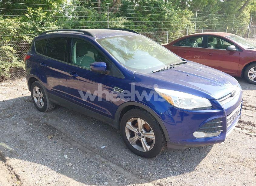 2015 Ford Escape SE (VIN 1FMCU0GX6FUB03876) main photo