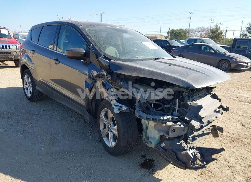 2015 Ford Escape SE (VIN 1FMCU0GX6FUB93367) main photo