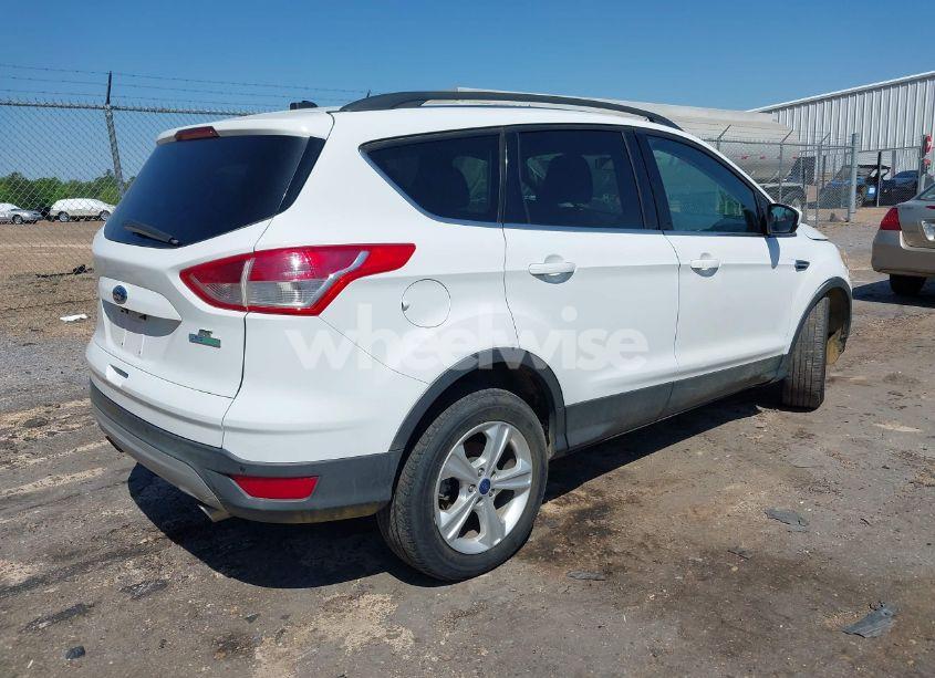 Photo 4 of 2015 Ford Escape SE (VIN 1FMCU0GX6FUC82629)