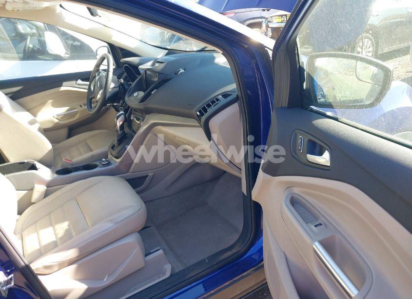 Photo 5 of 2016 Ford Escape SE (VIN 1FMCU0GX6GUA92122)