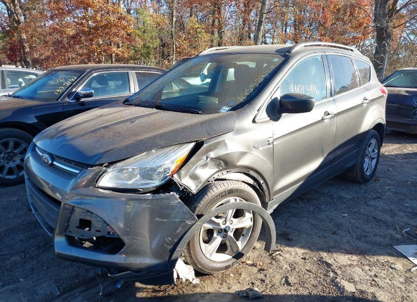 Photo 2 of 2016 Ford Escape SE (VIN 1FMCU0GX6GUA95523)