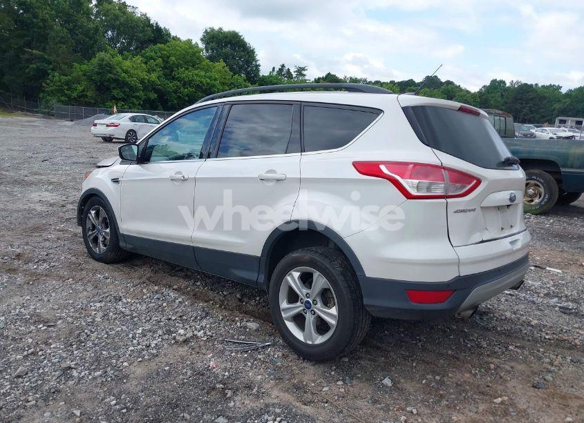 Photo 3 of 2016 Ford Escape SE (VIN 1FMCU0GX6GUB45966)