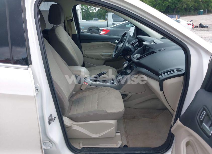 Photo 5 of 2016 Ford Escape SE (VIN 1FMCU0GX6GUB45966)