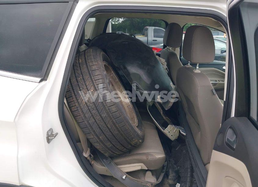 Photo 8 of 2016 Ford Escape SE (VIN 1FMCU0GX6GUB45966)