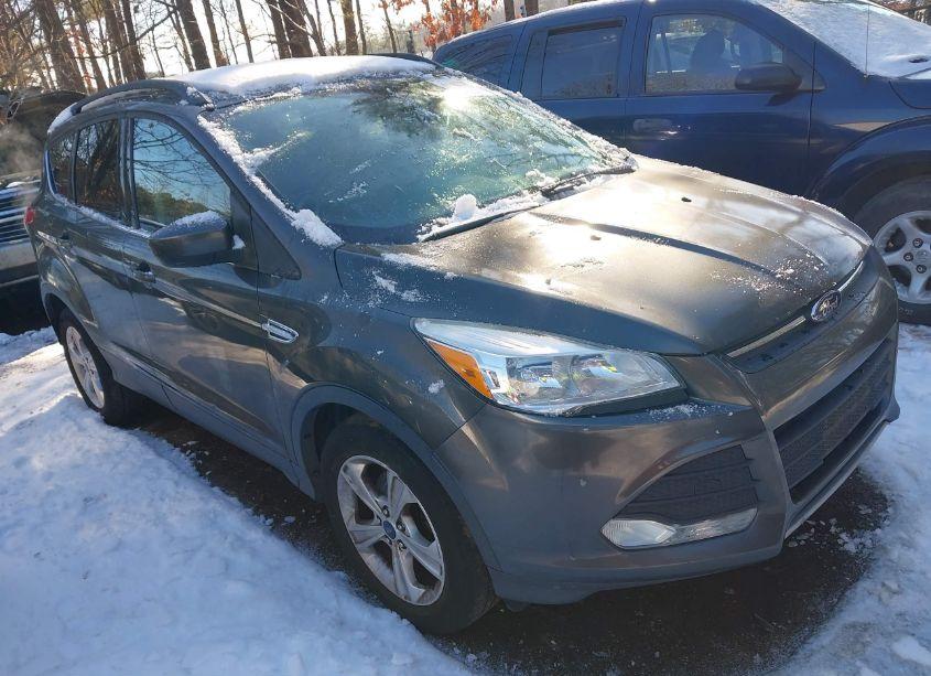 2016 Ford Escape SE (VIN 1FMCU0GX6GUB53680) main photo