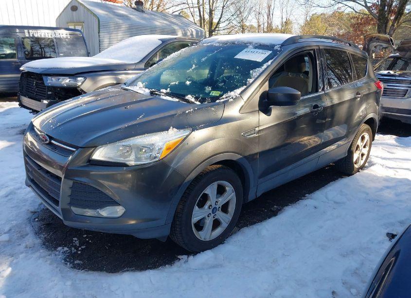 Photo 2 of 2016 Ford Escape SE (VIN 1FMCU0GX6GUB53680)