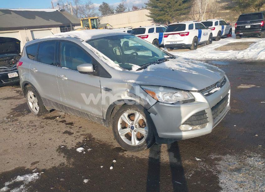 2016 Ford Escape SE (VIN 1FMCU0GX6GUB75596) main photo
