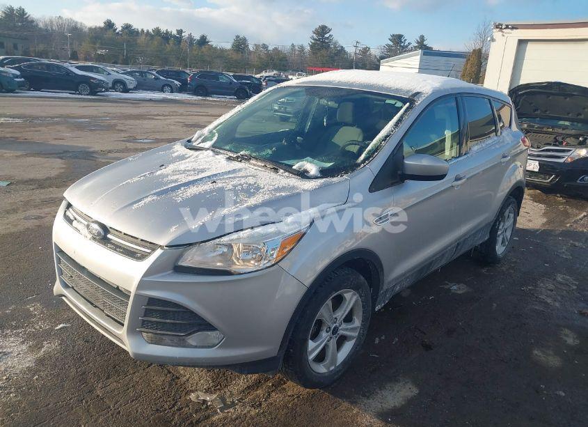 Photo 2 of 2016 Ford Escape SE (VIN 1FMCU0GX6GUB75596)
