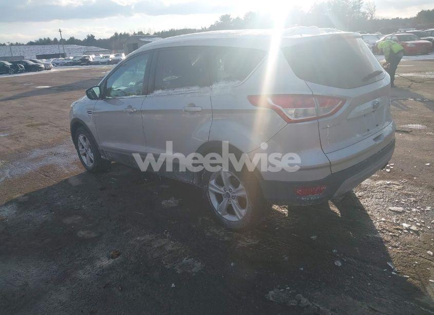 Photo 3 of 2016 Ford Escape SE (VIN 1FMCU0GX6GUB75596)