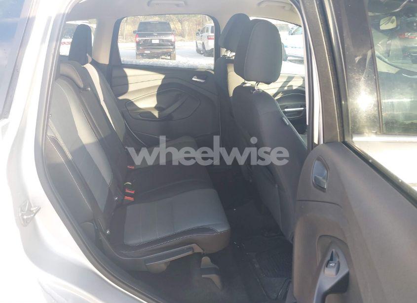 Photo 8 of 2016 Ford Escape SE (VIN 1FMCU0GX6GUB75596)