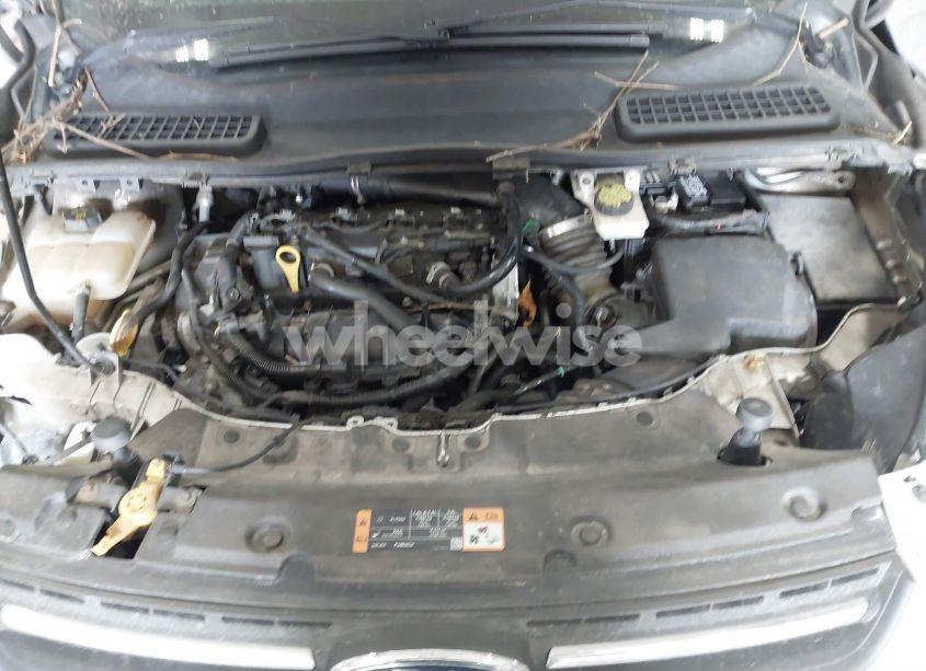 Photo 10 of 2016 Ford Escape SE (VIN 1FMCU0GX6GUB91605)