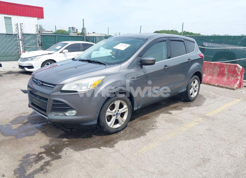 Photo 2 of 2013 Ford Escape SE (VIN 1FMCU0GX7DUB51643)