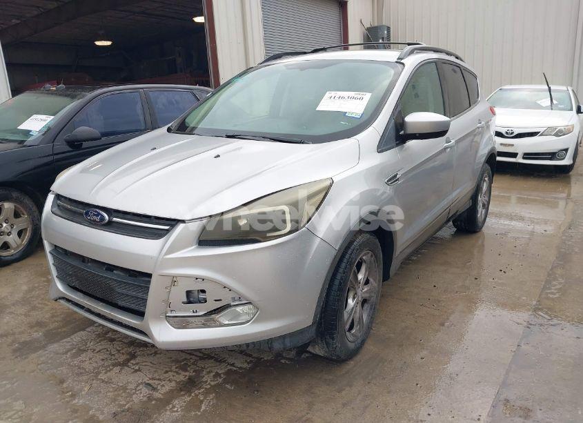 Photo 2 of 2013 Ford Escape SE (VIN 1FMCU0GX7DUB60813)