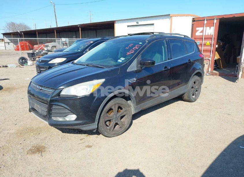 Photo 2 of 2013 Ford Escape SE (VIN 1FMCU0GX7DUB81886)
