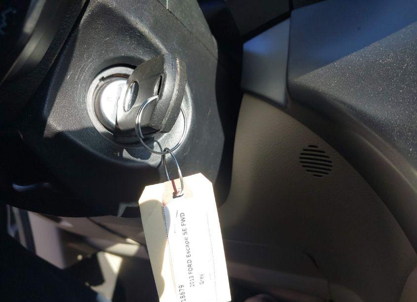 Photo 11 of 2013 Ford Escape SE (VIN 1FMCU0GX7DUC98738)