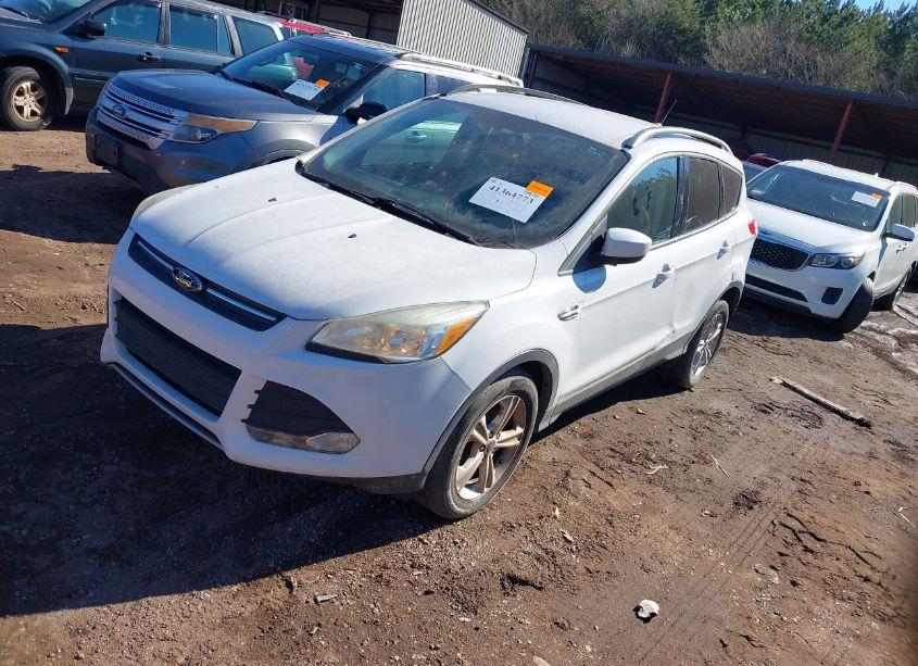 Photo 2 of 2014 Ford Escape SE (VIN 1FMCU0GX7EUA07009)