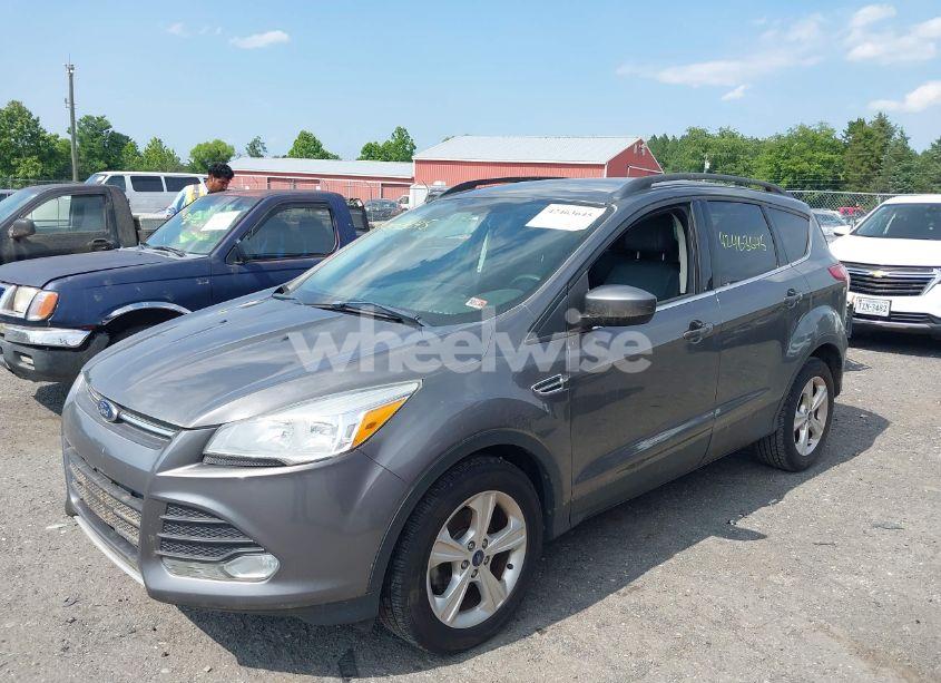 Photo 2 of 2014 Ford Escape SE (VIN 1FMCU0GX7EUA12033)