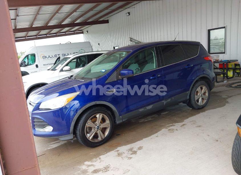 Photo 2 of 2014 Ford Escape SE (VIN 1FMCU0GX7EUA52323)