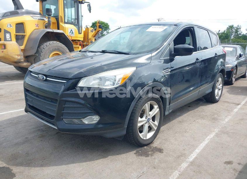 Photo 2 of 2014 Ford Escape SE (VIN 1FMCU0GX7EUA90621)