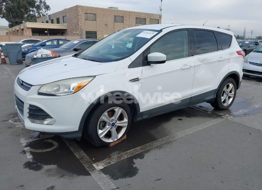 Photo 2 of 2014 Ford Escape SE (VIN 1FMCU0GX7EUD09447)