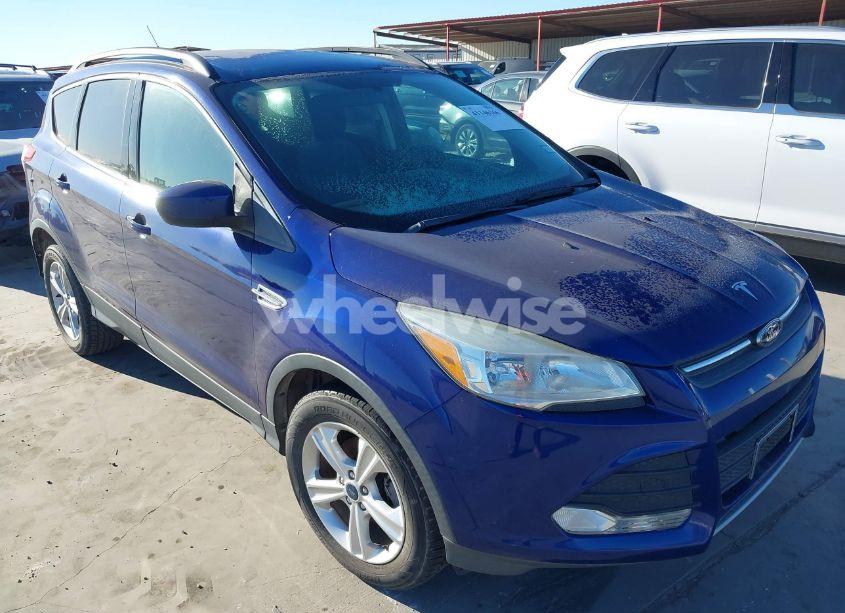 2015 Ford Escape SE (VIN 1FMCU0GX7FUB05216) main photo