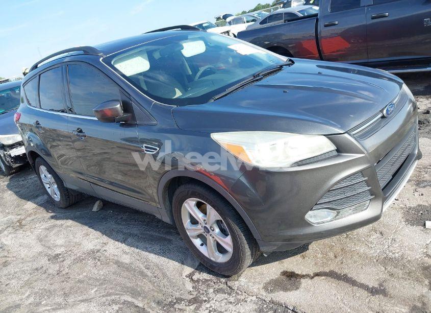 2015 Ford Escape SE (VIN 1FMCU0GX7FUB68767) main photo