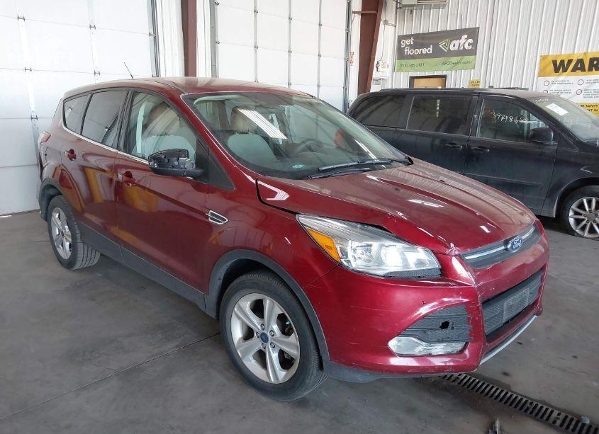 2016 Ford Escape SE (VIN 1FMCU0GX7GUA11354) main photo