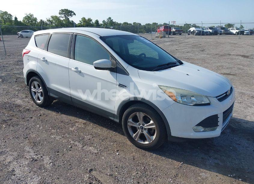 2016 Ford Escape SE (VIN 1FMCU0GX7GUA92064) main photo