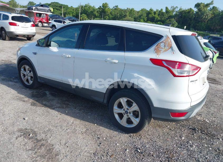 Photo 3 of 2016 Ford Escape SE (VIN 1FMCU0GX7GUA92064)