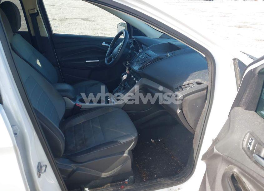 Photo 5 of 2016 Ford Escape SE (VIN 1FMCU0GX7GUA92064)