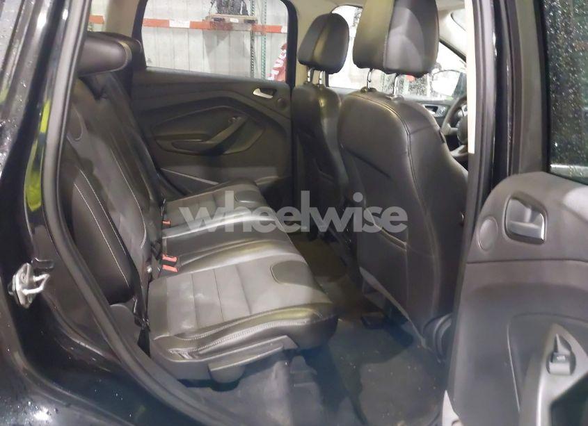 Photo 8 of 2016 Ford Escape SE (VIN 1FMCU0GX7GUB11275)