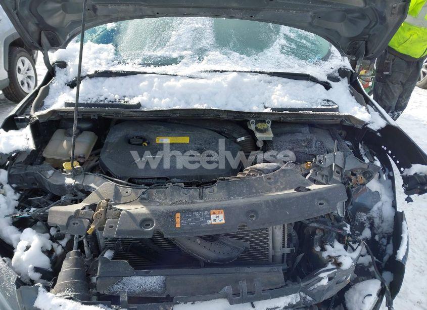 Photo 10 of 2016 Ford Escape SE (VIN 1FMCU0GX7GUB45426)