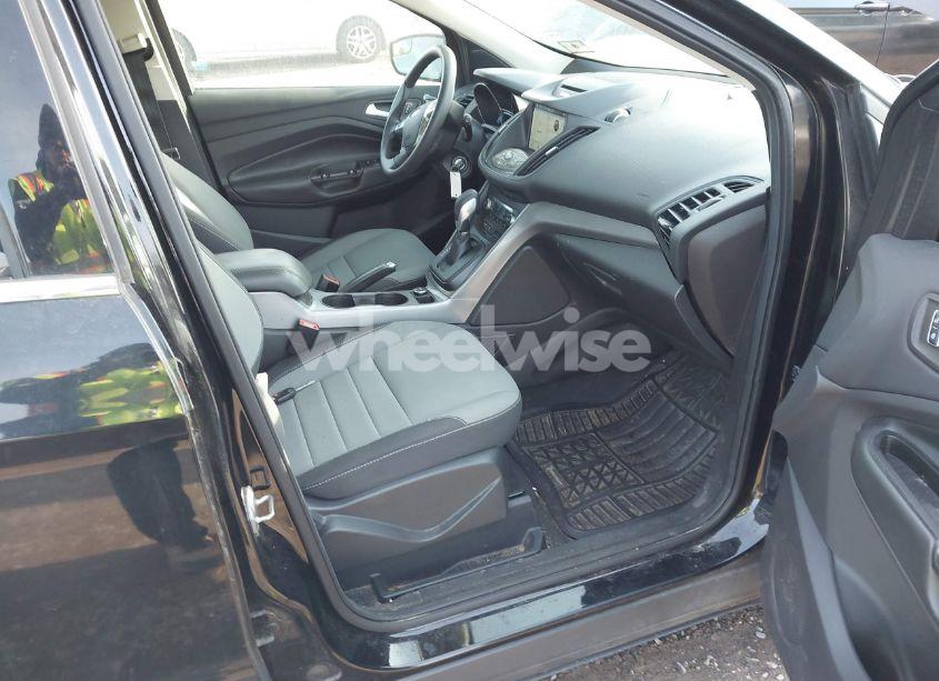 Photo 5 of 2016 Ford Escape SE (VIN 1FMCU0GX7GUB65479)