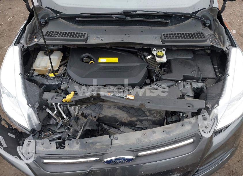 Photo 10 of 2016 Ford Escape SE (VIN 1FMCU0GX7GUB71377)