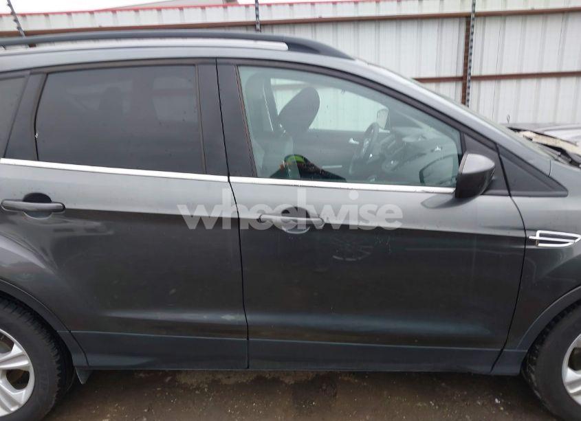 Photo 13 of 2016 Ford Escape SE (VIN 1FMCU0GX7GUB71377)