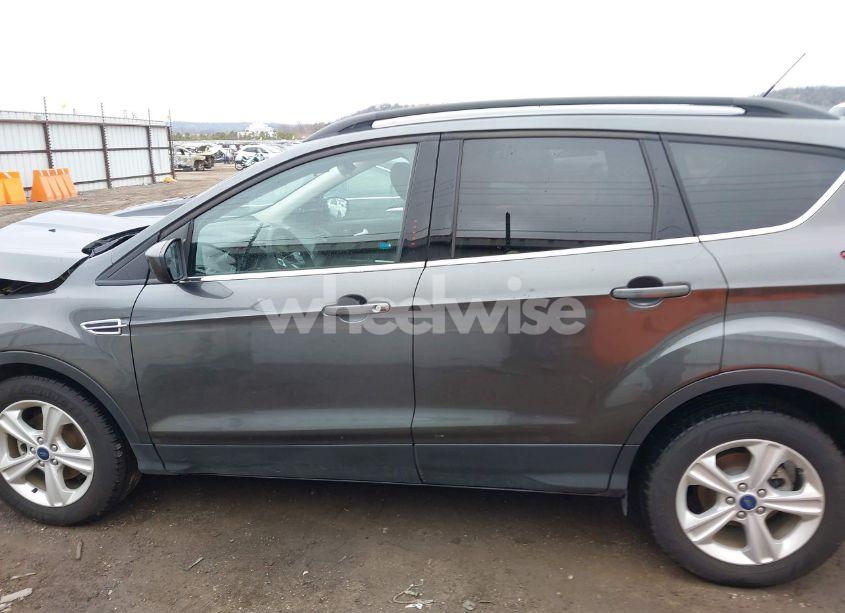 Photo 14 of 2016 Ford Escape SE (VIN 1FMCU0GX7GUB71377)