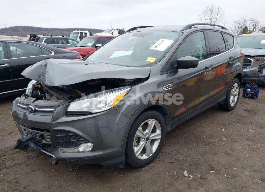 Photo 2 of 2016 Ford Escape SE (VIN 1FMCU0GX7GUB71377)